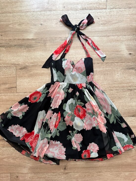 Alice + Olivia Dresses & Skirts - Alice & Olivia halter party dress
